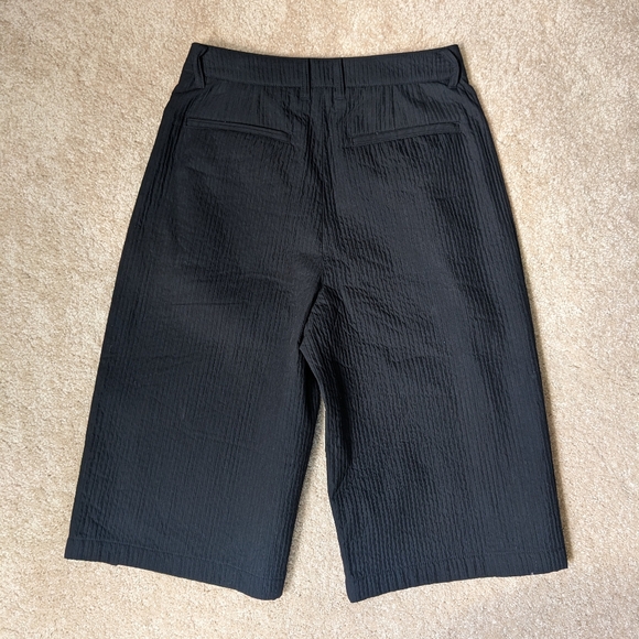 IISE Nubi Black Bermuda Shorts - Picture 2 of 12